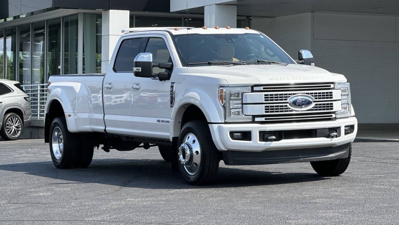 2018 Ford Super Duty F-450 Platinum — Pickup Truck — 116,870 mi — Fayetteville, AR