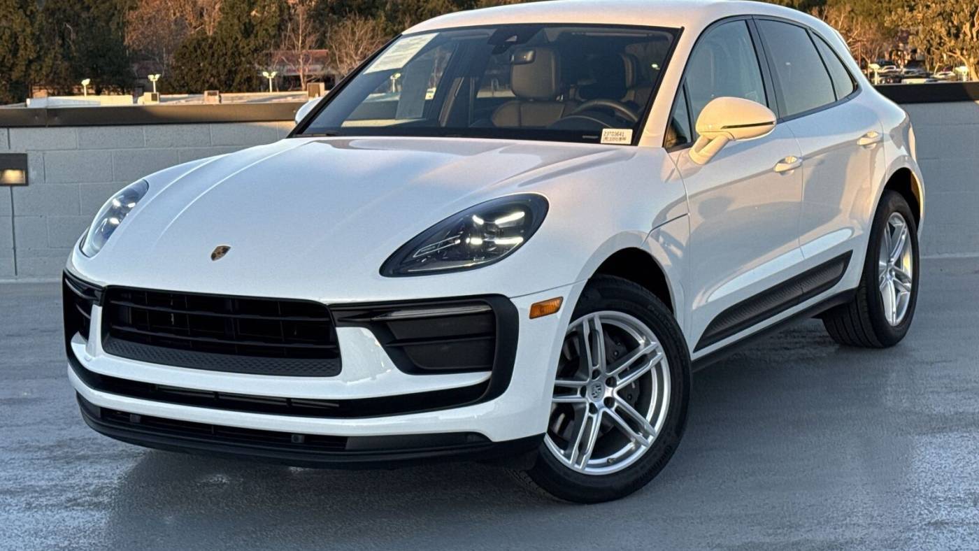 2022 Porsche Macan Standard — SUV — 17,699 mi — Thousand Oaks, CA