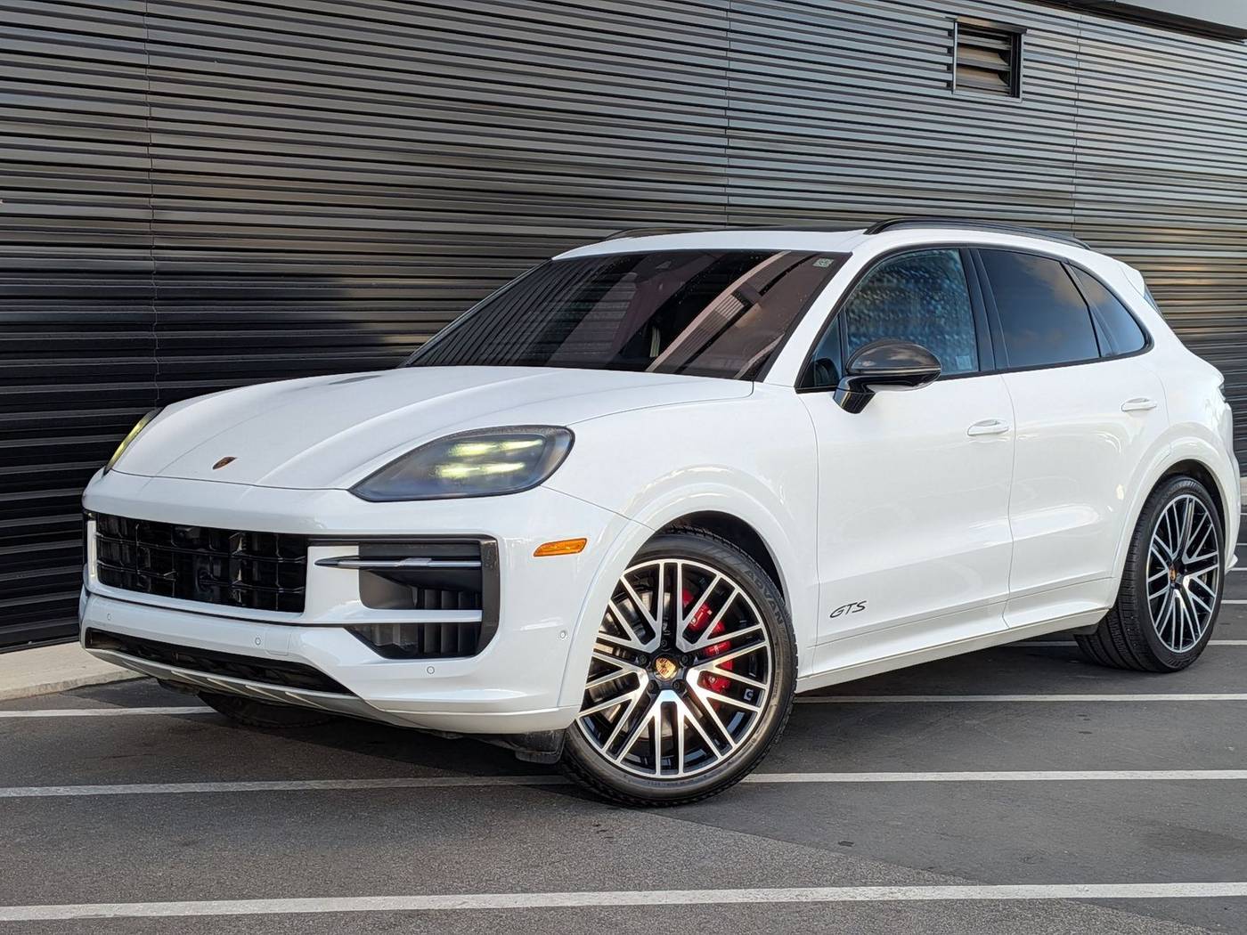 2025 Porsche Cayenne GTS