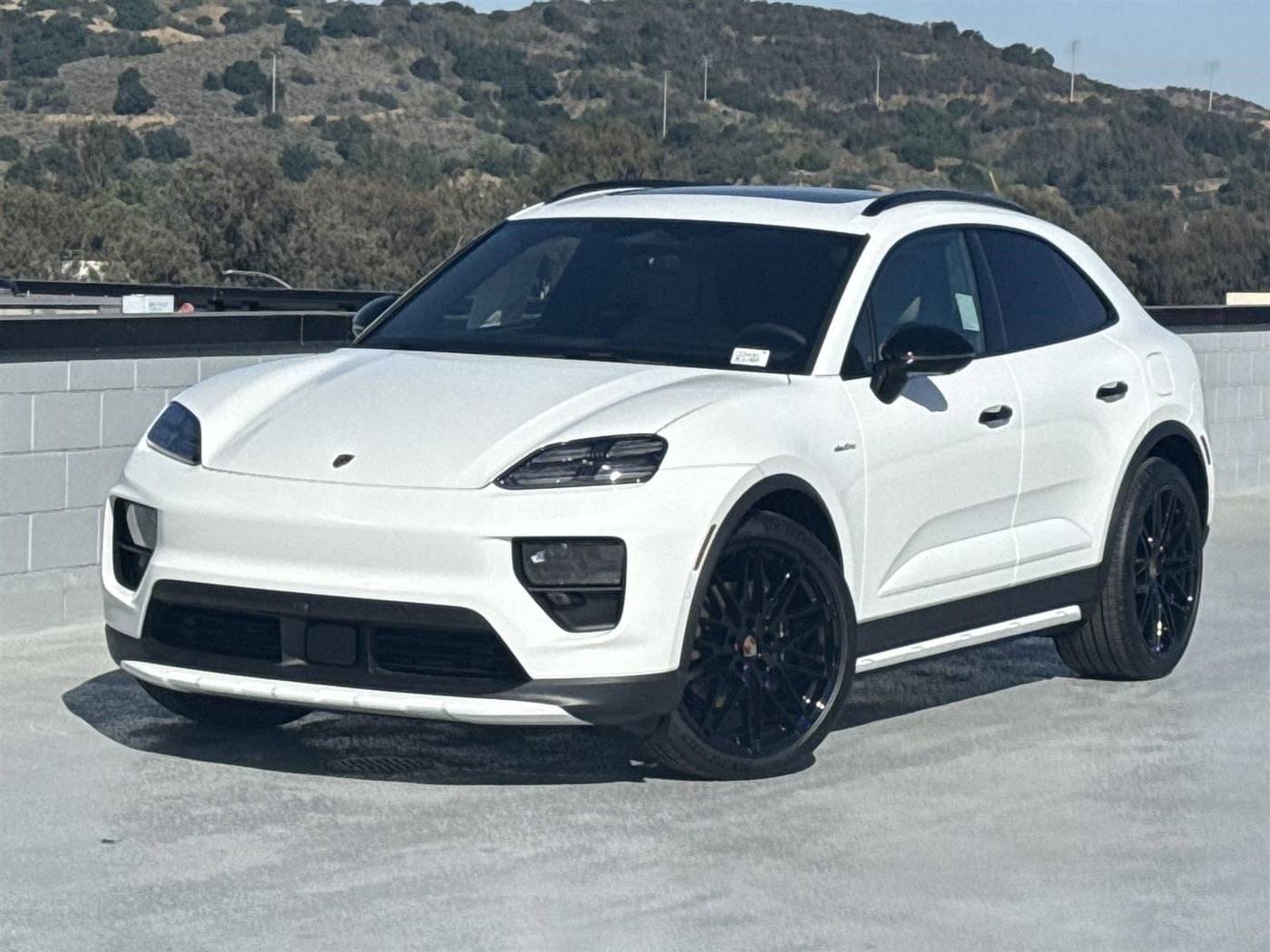 2025 Porsche Macan Electric 4 — SUV — 22 mi — Thousand Oaks, CA
