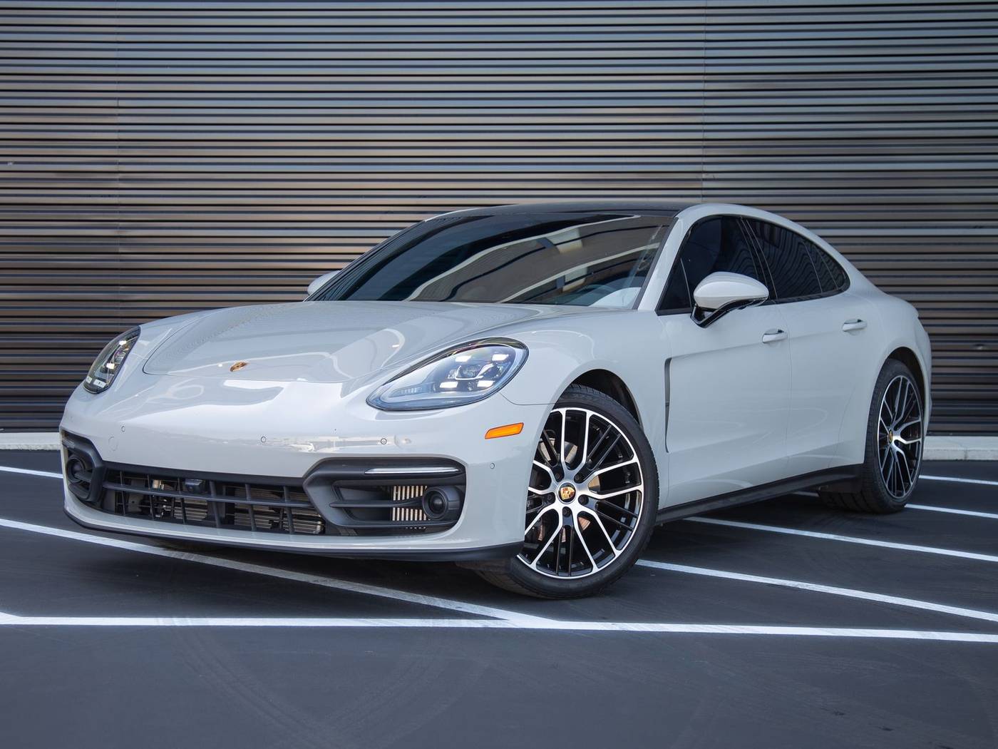 2023 Porsche Panamera Platinum Edition