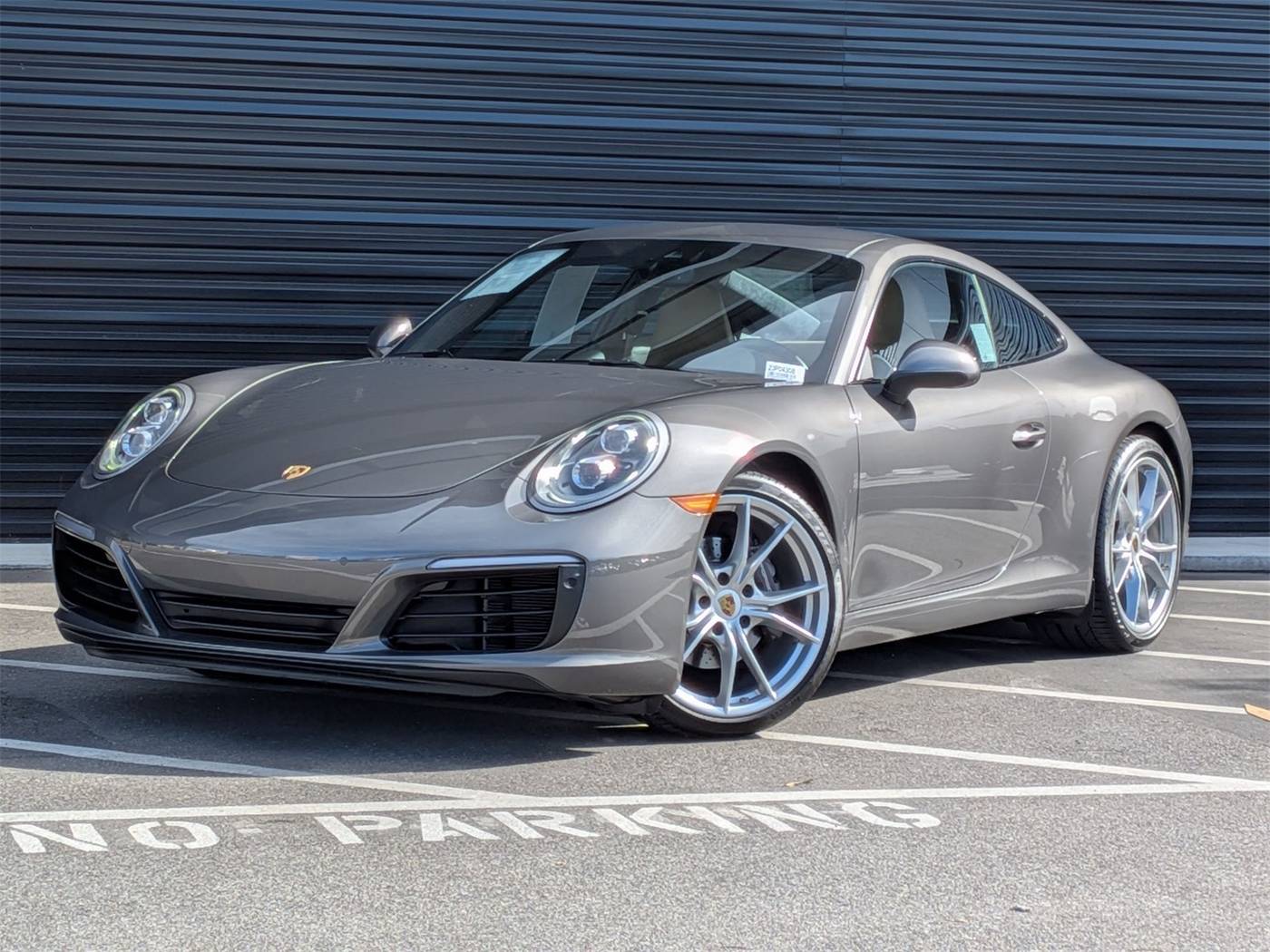 2019 Porsche 911 Carrera