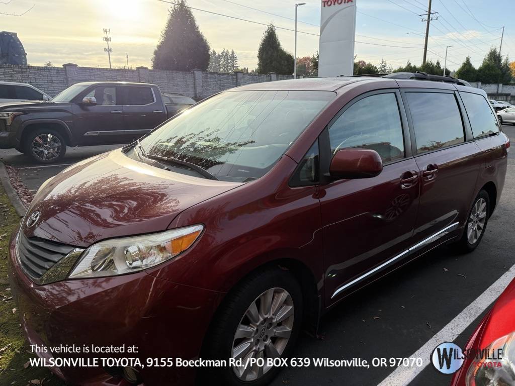 2013 Toyota Sienna XLE — Minivan — 73,520 mi — Wilsonville, OR