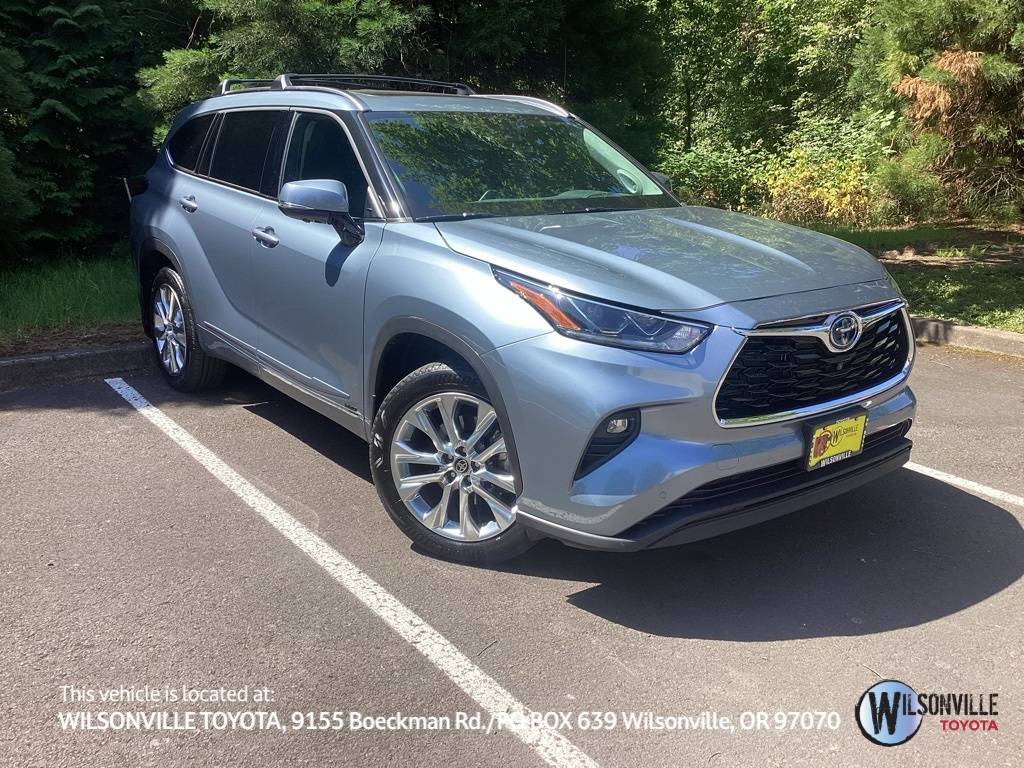 2023 Toyota Highlander Hybrid Limited — SUV — 13,641 mi — Wilsonville, OR