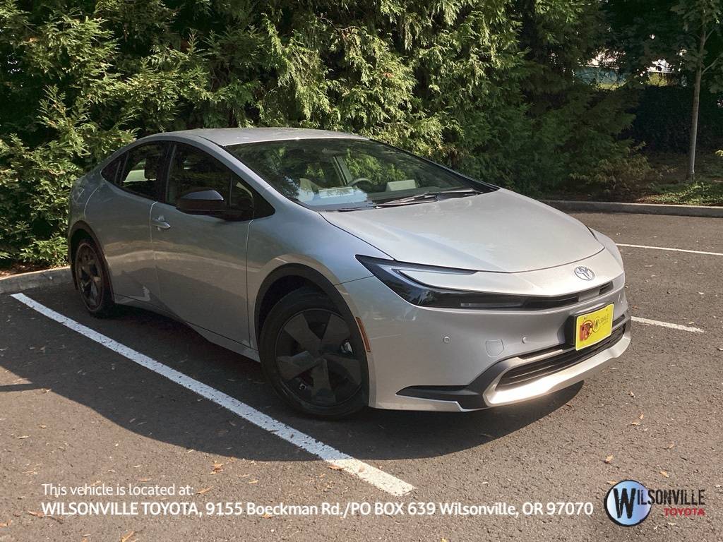 2025 Toyota Prius Plug-In Hybrid SE — Hatchback — 1,121 mi — Wilsonville, OR