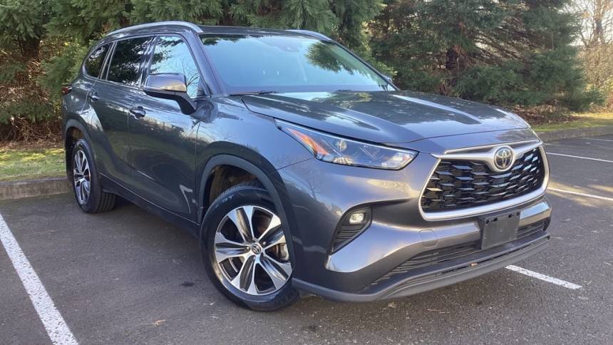 2022 Toyota Highlander XLE — SUV — 57,076 mi — Wilsonville, OR
