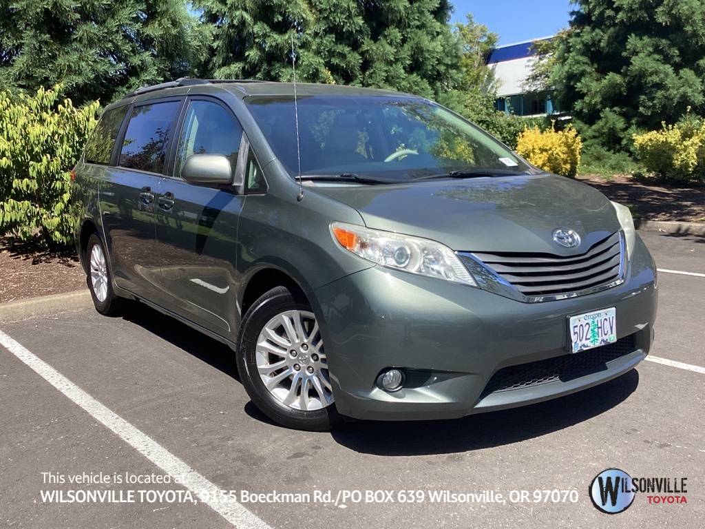 2014 Toyota Sienna XLE — Minivan — 128,717 mi — Wilsonville, OR