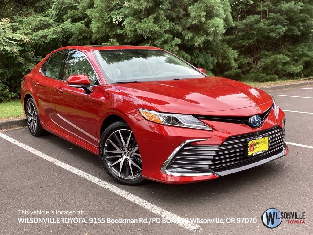 2023 Toyota Camry Hybrid XLE — Sedan — 6,501 mi — Wilsonville, OR