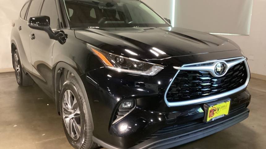 2021 Toyota Highlander XLE — SUV — 40,238 mi — Wilsonville, OR