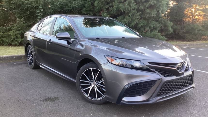 2021 Toyota Camry SE — Sedan — 52,388 mi — Wilsonville, OR
