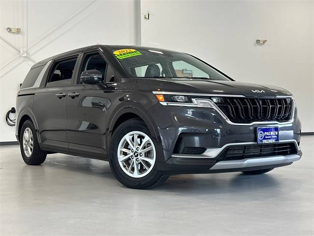 2022 Kia Carnival LXS — Minivan — 61,702 mi — Kenosha, WI