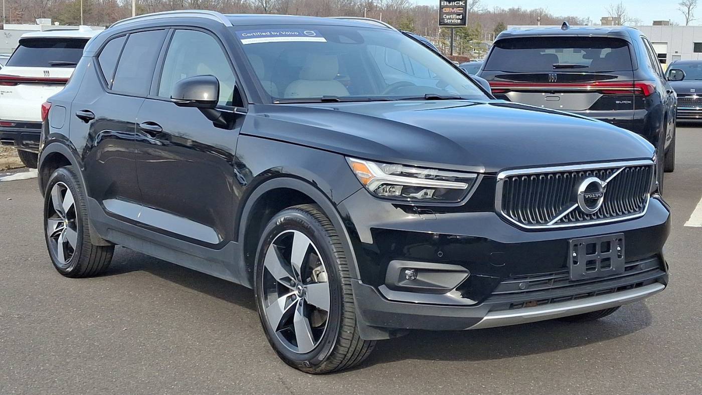 2022 Volvo XC40 Momentum — SUV — 16,520 mi — Trevose, PA