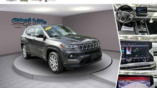 2022 Jeep Compass Latitude Lux — SUV — 13,693 mi — Greenvale, NY