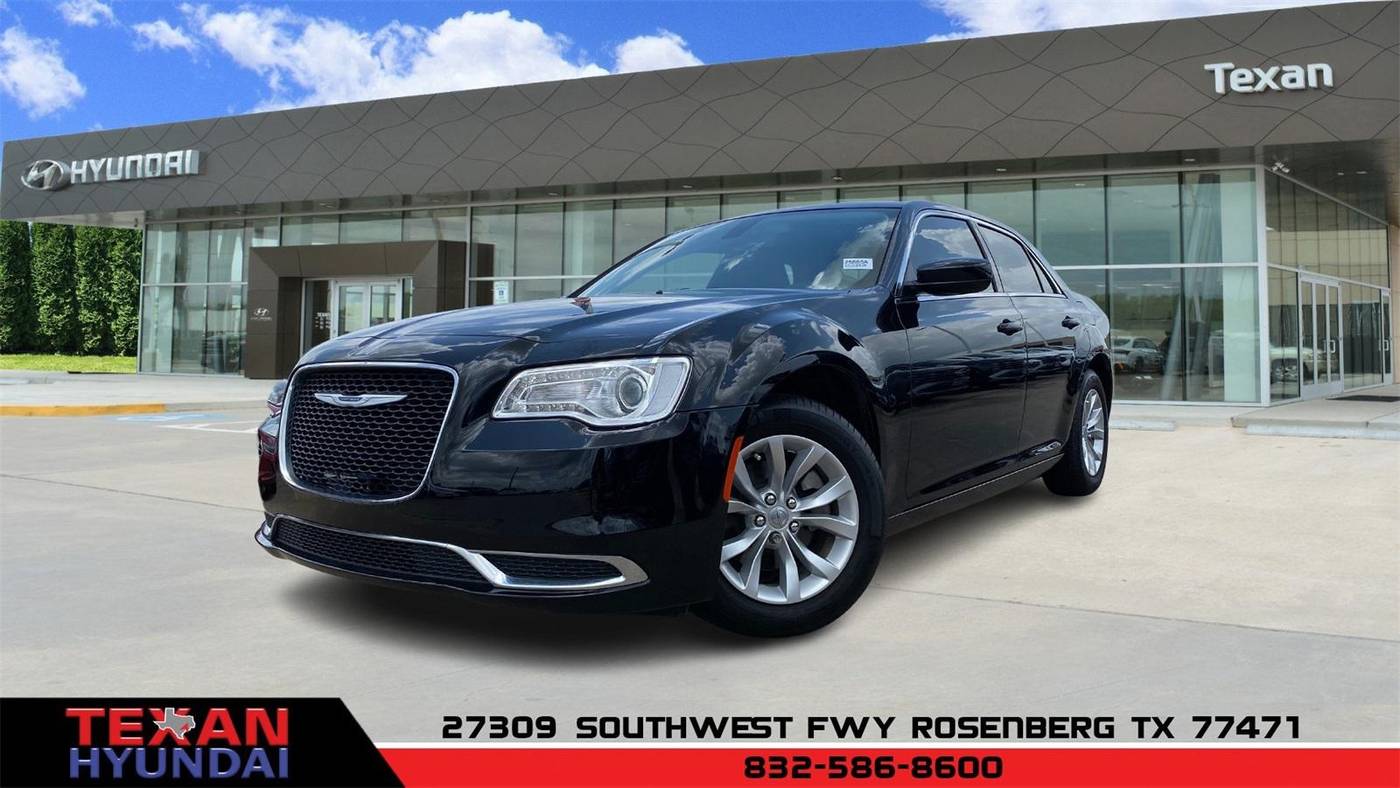 2021 Chrysler 300 Touring — Sedan — 9,293 mi — Rosenberg, TX