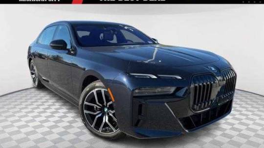 2023 BMW i7 xDrive60 — Sedan — 13,677 mi — Michigan City, IN