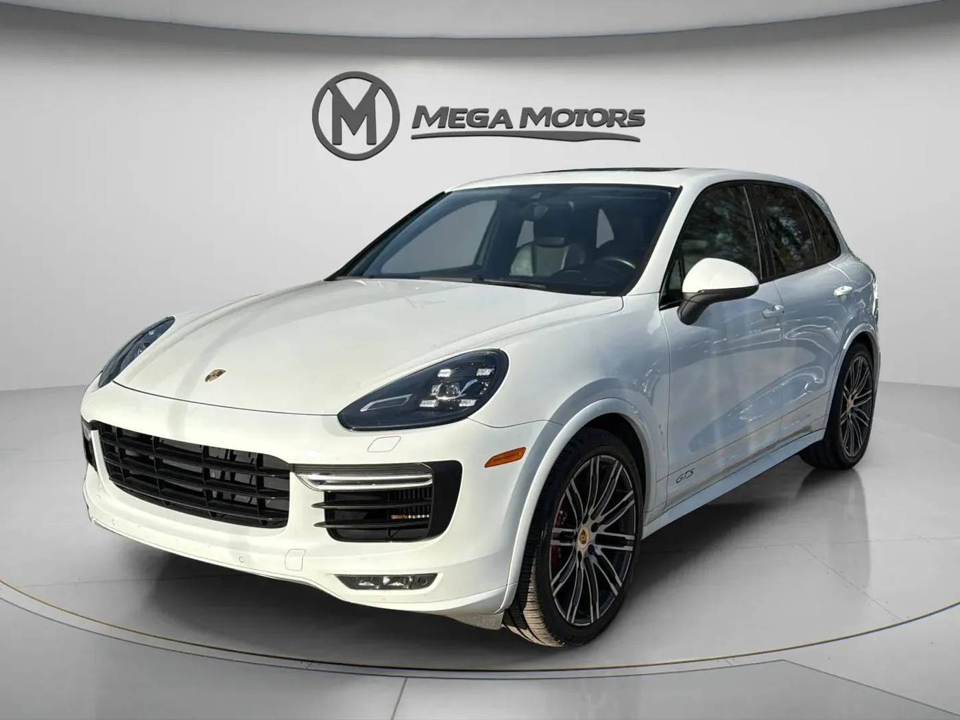 2016 Porsche Cayenne GTS