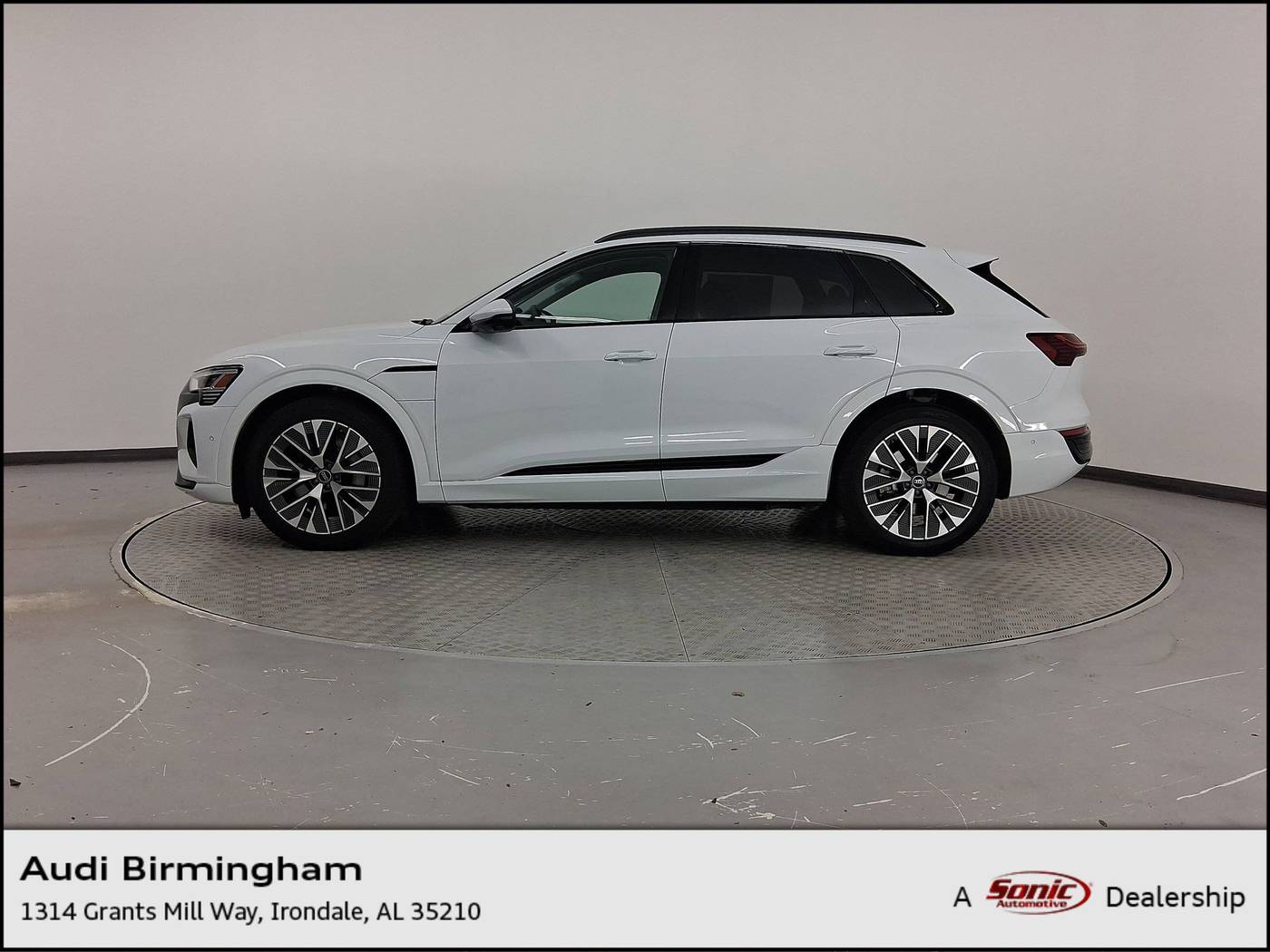 2024 Audi Q8 e-tron Premium Plus — SUV — 8,725 mi — Irondale, AL