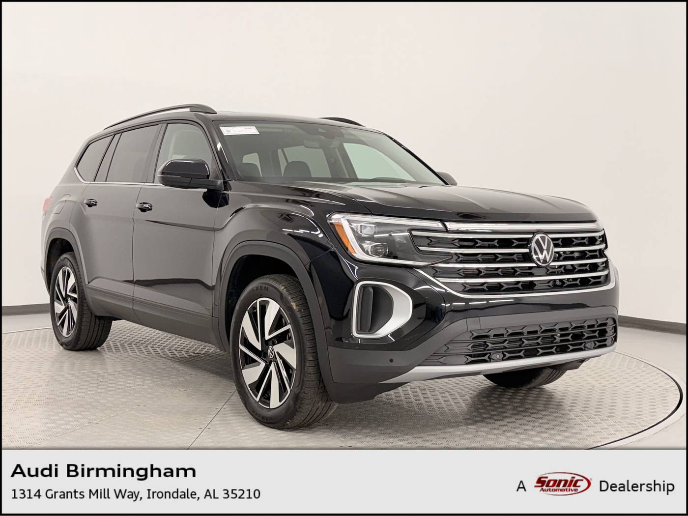 2025 Volkswagen Atlas SE with Technology — SUV — 3,881 mi — Irondale, AL