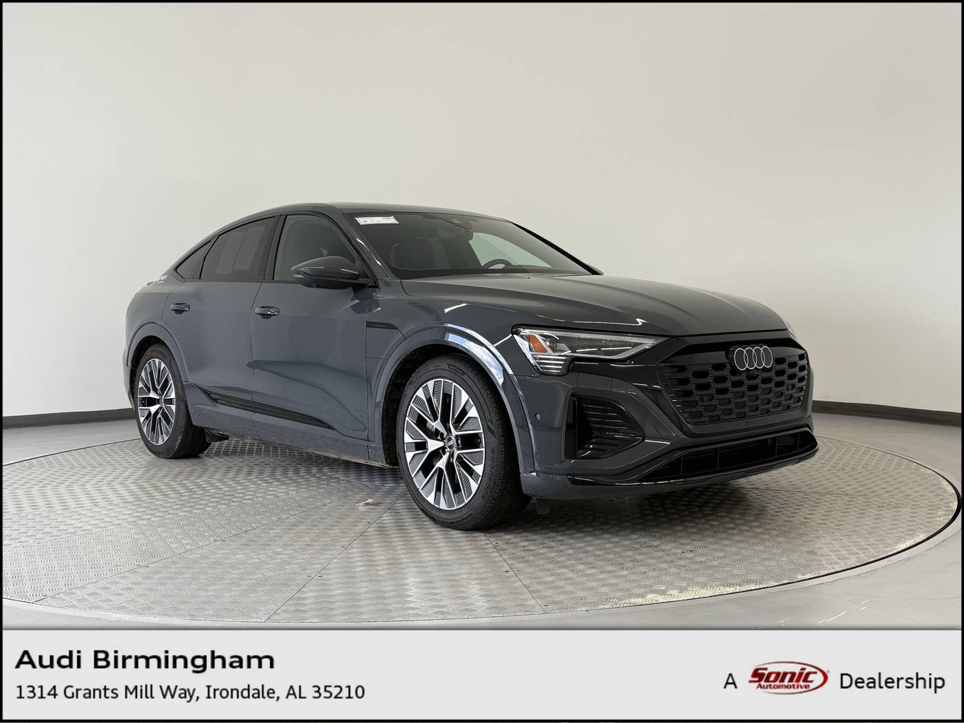 2024 Audi Q8 e-tron S line Prestige — SUV — 3,121 mi — Irondale, AL