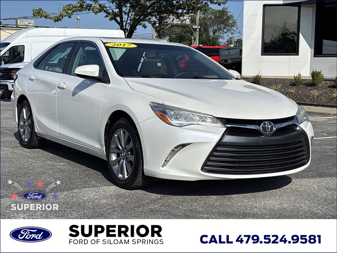 2017 Toyota Camry XLE V6 — Sedan — 65,171 mi — Siloam Springs, AR