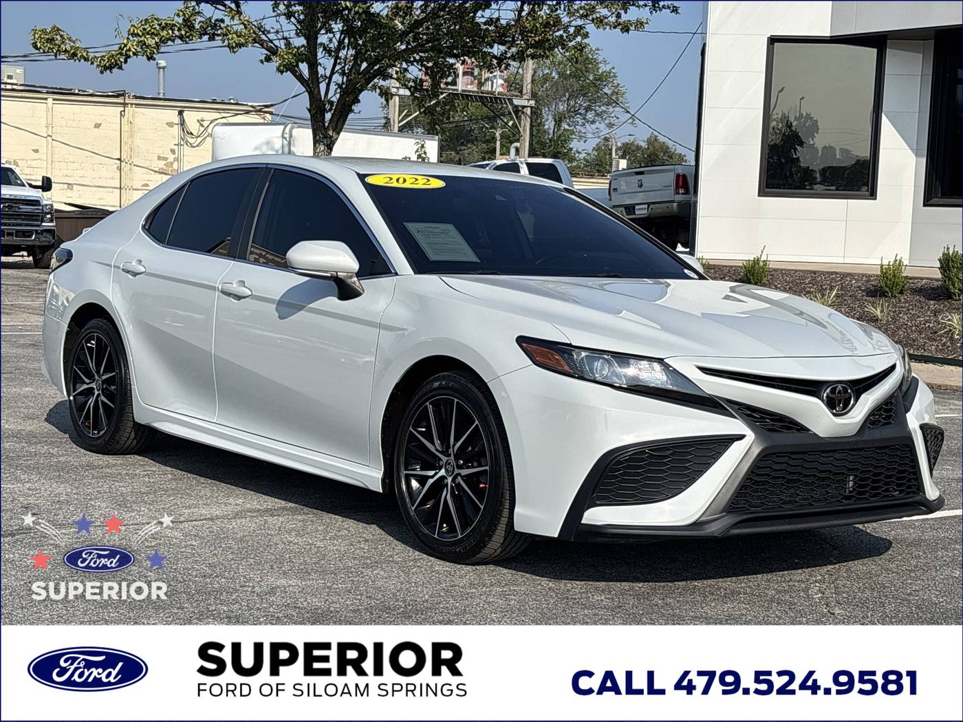 2022 Toyota Camry SE — Sedan — 61,394 mi — Siloam Springs, AR
