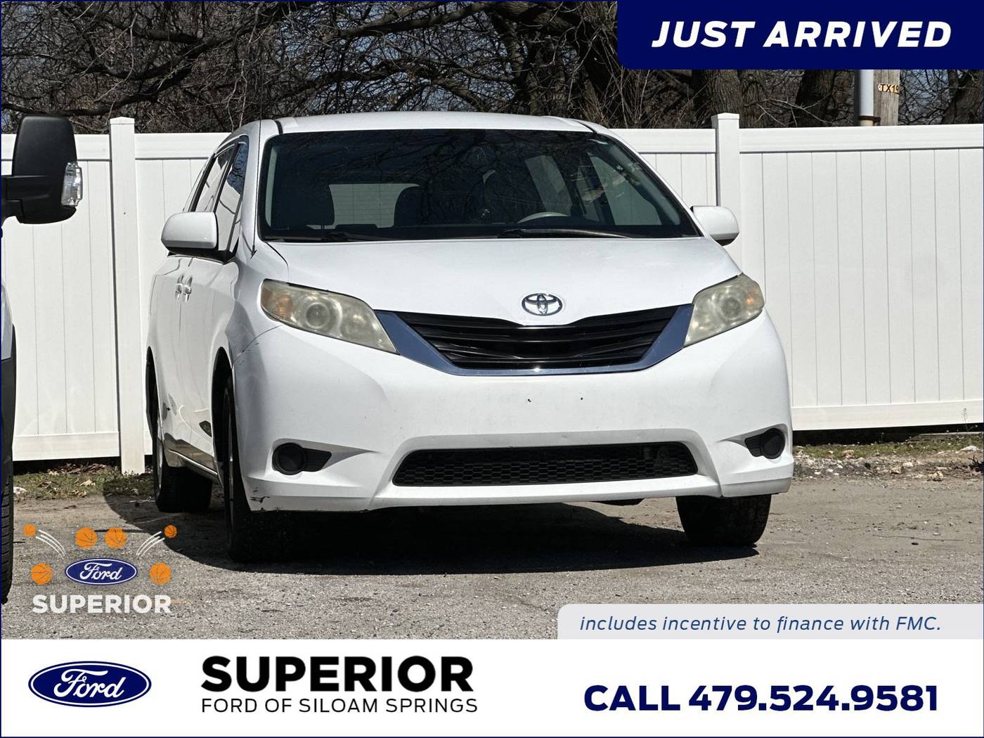 2012 Toyota Sienna LE — Minivan — 166,660 mi — Siloam Springs, AR