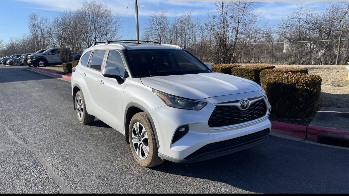 2023 Toyota Highlander XLE — SUV — 27,253 mi — Bentonville, AR