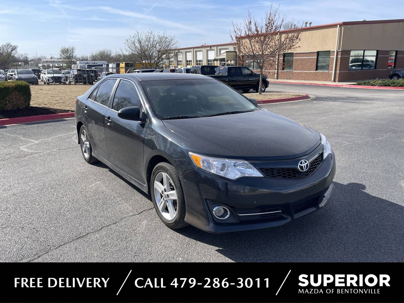 2014 Toyota Camry L — Sedan — 204,876 mi — Bentonville, AR