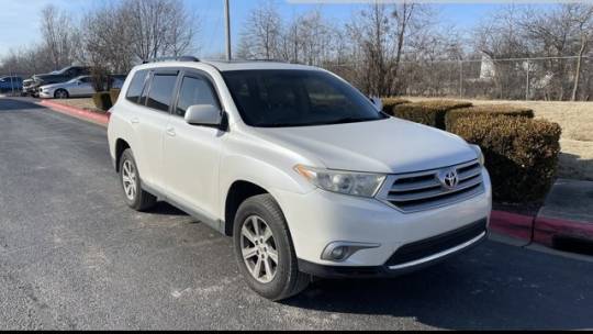 2013 Toyota Highlander Plus V6 — SUV — 140,991 mi — Bentonville, AR