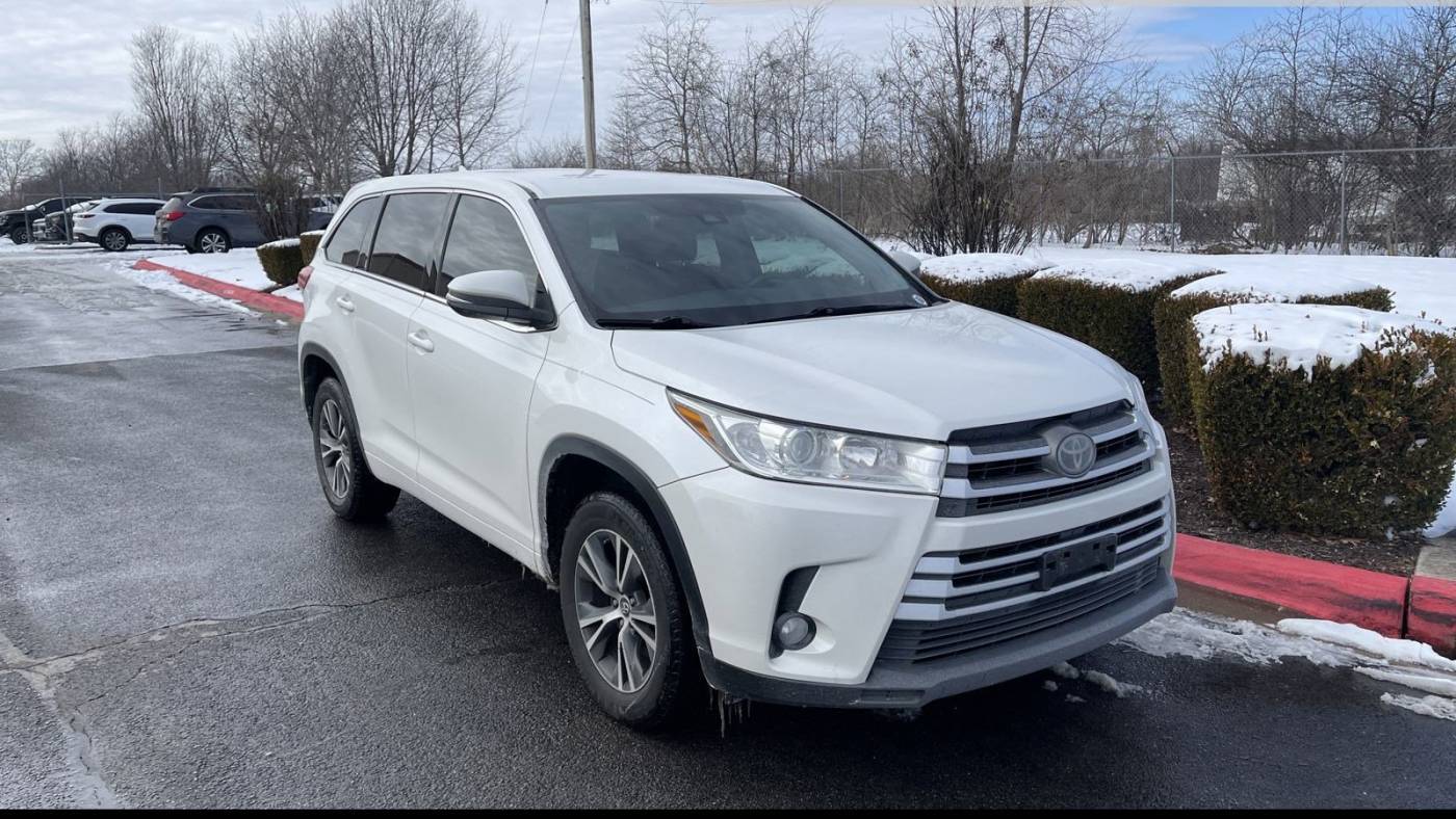 2017 Toyota Highlander LE V6 — SUV — 92,982 mi — Bentonville, AR