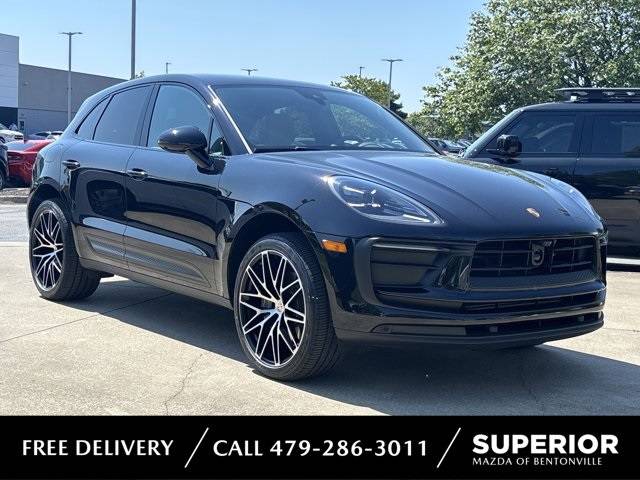 2023 Porsche Macan T — SUV — 29,837 mi — Bentonville, AR