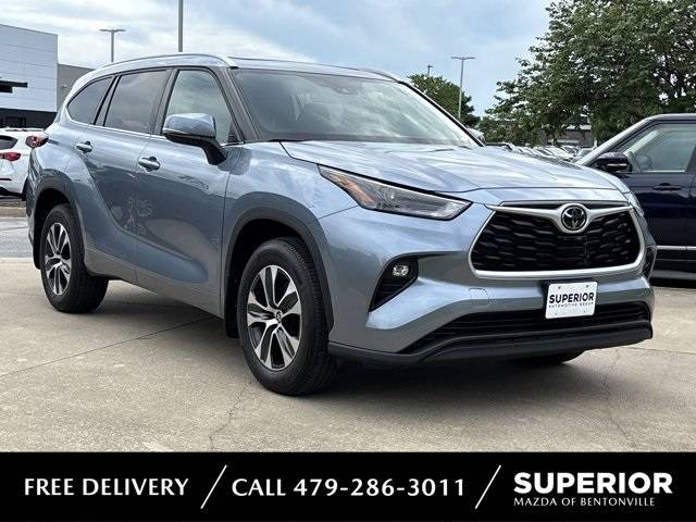 2022 Toyota Highlander XLE — SUV — 13,859 mi — Bentonville, AR