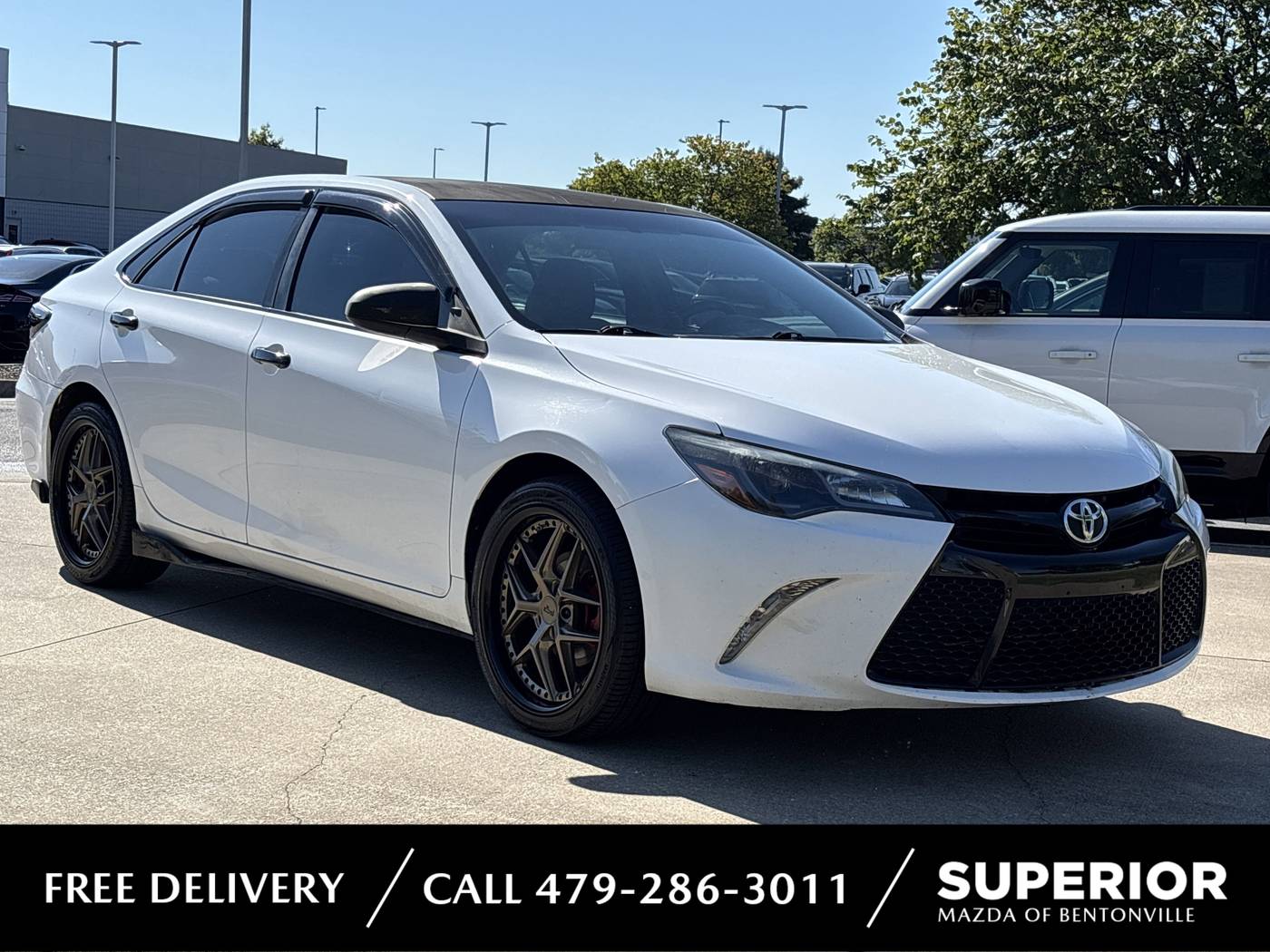 2016 Toyota Camry XLE — Sedan — 106,431 mi — Bentonville, AR