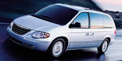 2005 Chrysler Town & Country Touring — Minivan — 185,757 mi — Fayetteville, AR