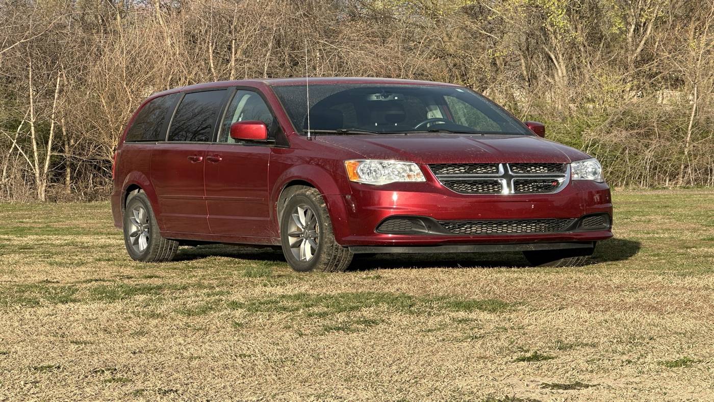 2015 Dodge Grand Caravan SE Plus — Minivan — 65,488 mi — Fayetteville, AR
