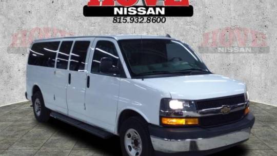 2020 Chevrolet Express Passenger LT — Passenger Van — 71,809 mi — Bourbonnais, IL