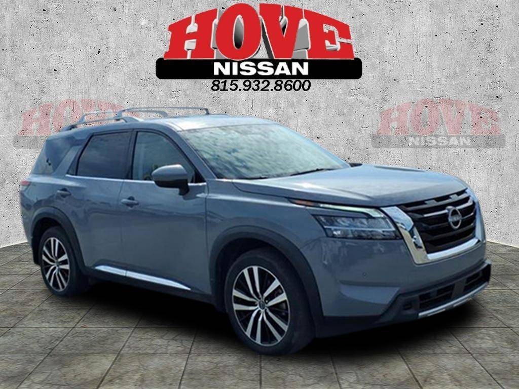2023 Nissan Pathfinder Platinum — SUV — 22,450 mi — Bourbonnais, IL