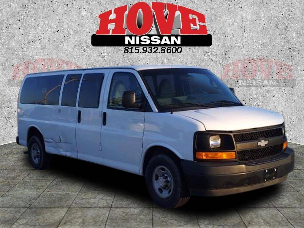 2017 Chevrolet Express Passenger LS — Passenger Van — 86,173 mi — Bourbonnais, IL