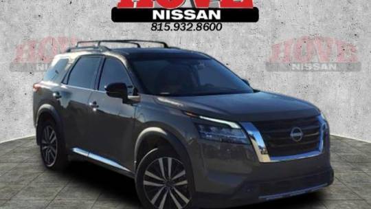 2023 Nissan Pathfinder Platinum — SUV — 11,878 mi — Bourbonnais, IL