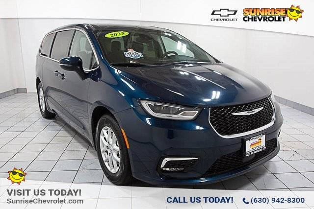 2023 Chrysler Pacifica Touring L — Minivan — 64,471 mi — Glendale Heights, IL