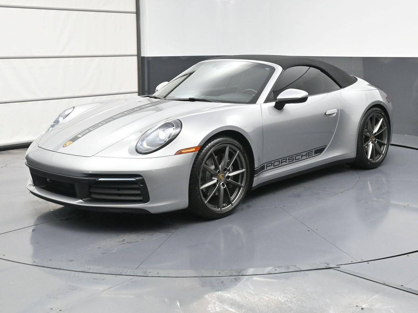 2022 Porsche 911 Carrera