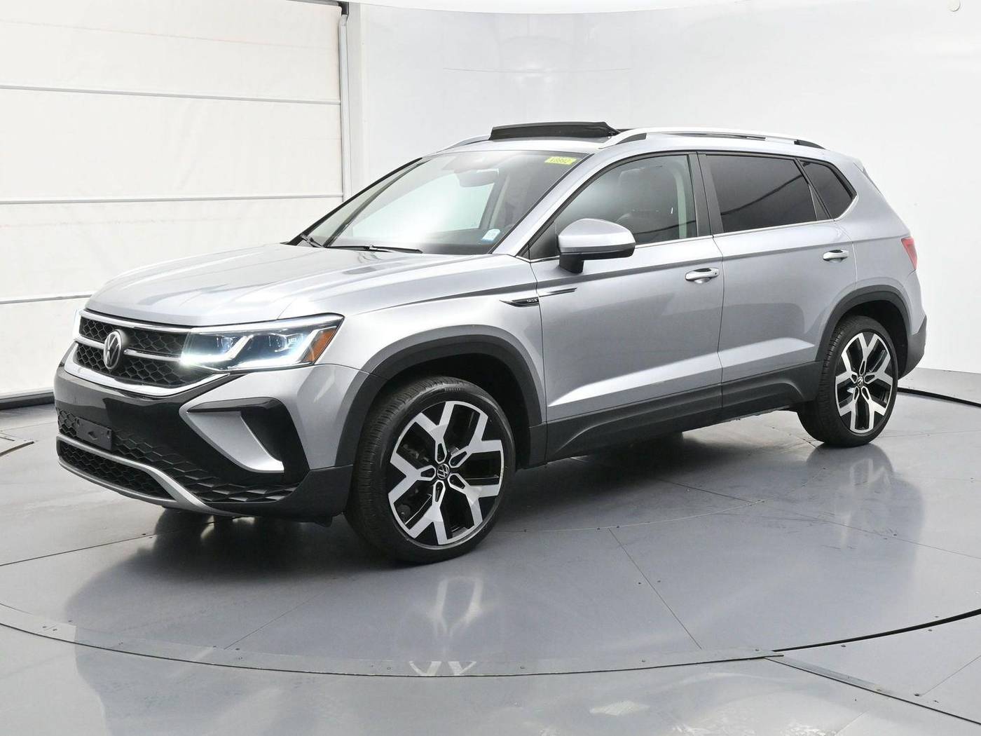 2022 Volkswagen Taos SEL — SUV — 45,416 mi — Bronx, NY
