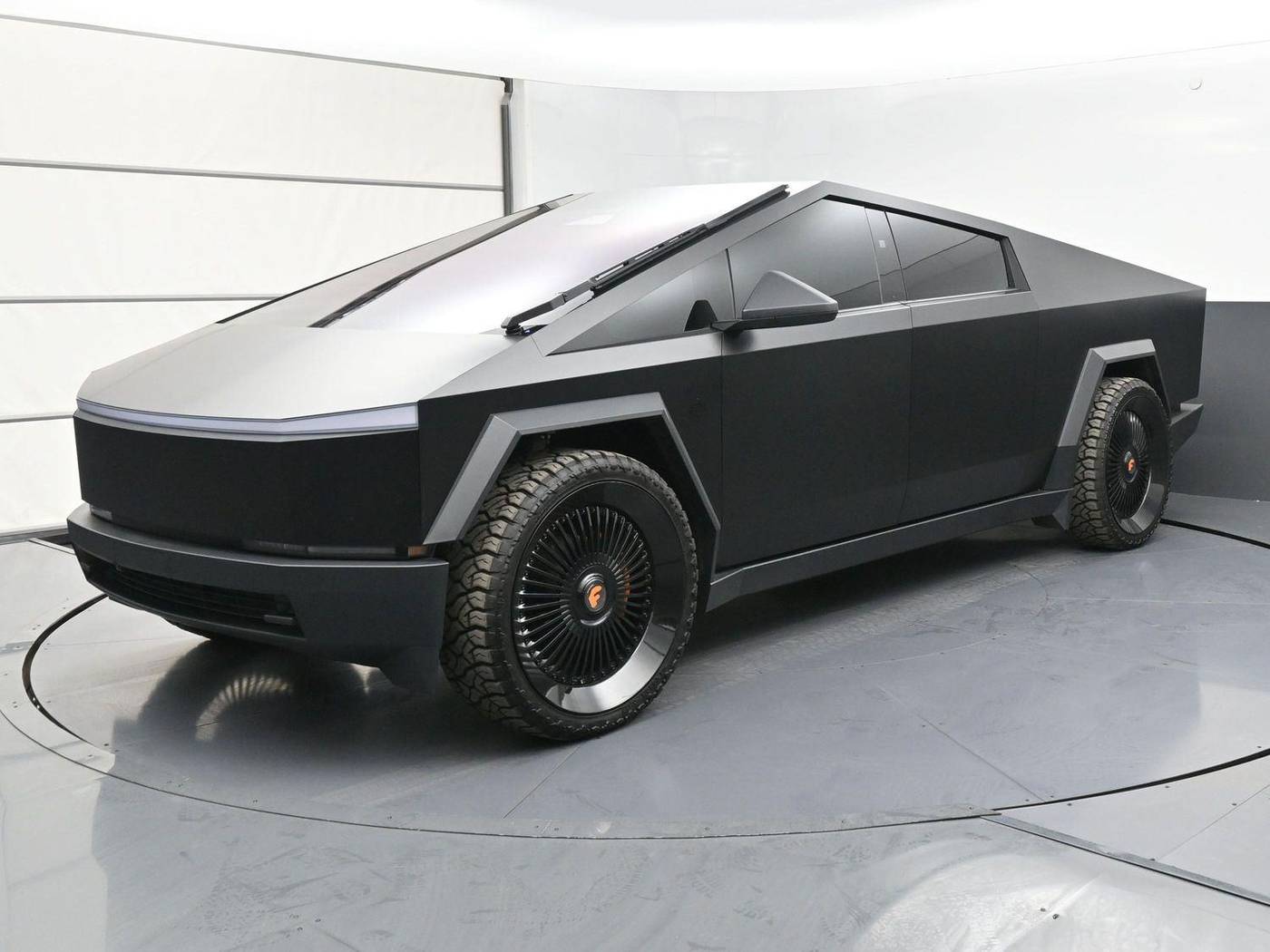 2024 Tesla Cybertruck Standard — Pickup Truck — 3,030 mi — Bronx, NY