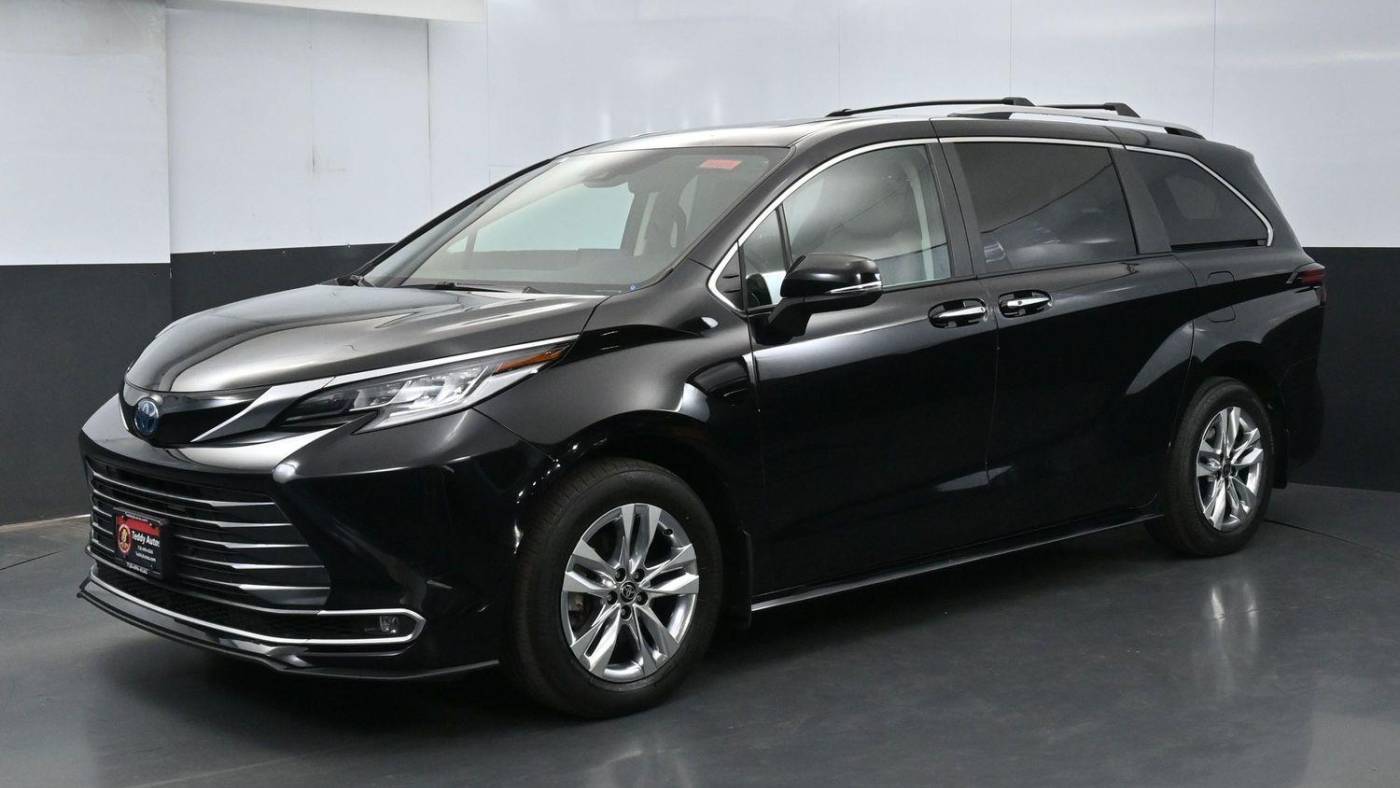 2022 Toyota Sienna Limited — Minivan — 46,497 mi — Bronx, NY