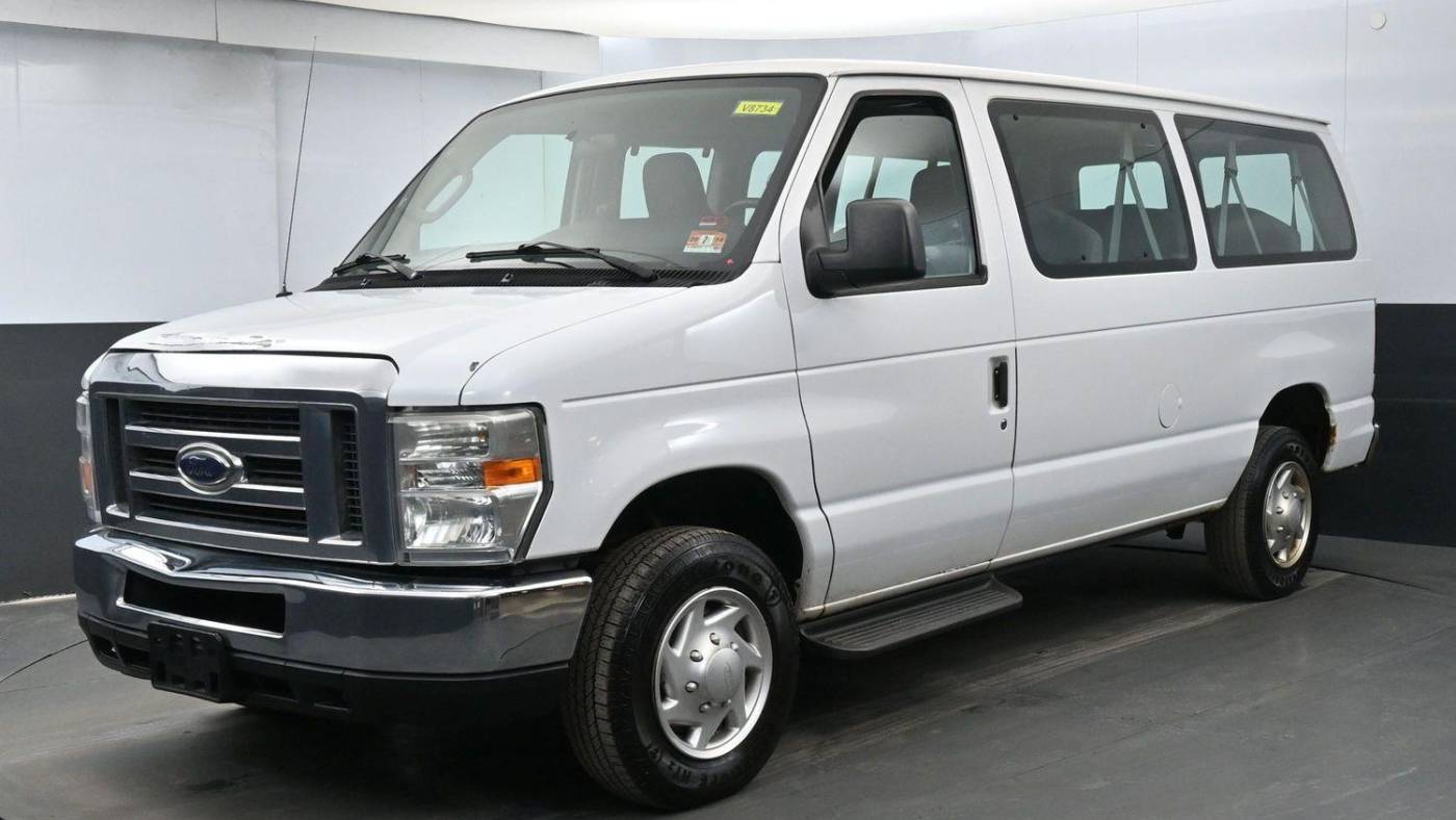 2011 Ford Econoline Wagon E-350 Super Duty XLT — Passenger Van — 158,583 mi — Bronx, NY