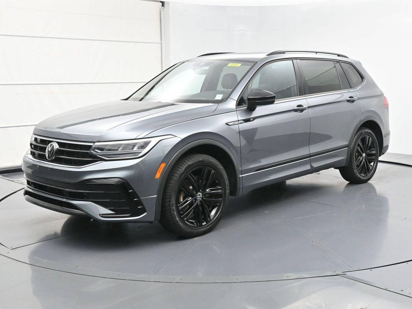 2022 Volkswagen Tiguan SE R-Line Black — SUV — 22,590 mi — Bronx, NY