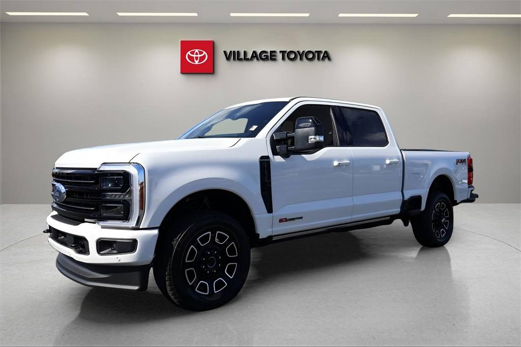 2025 Ford Super Duty F-250 Platinum — Pickup Truck — 5,833 mi — Homosassa, FL