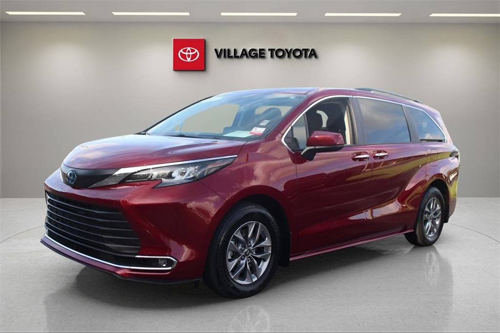 2024 Toyota Sienna XLE — Minivan — 33,055 mi — Homosassa, FL