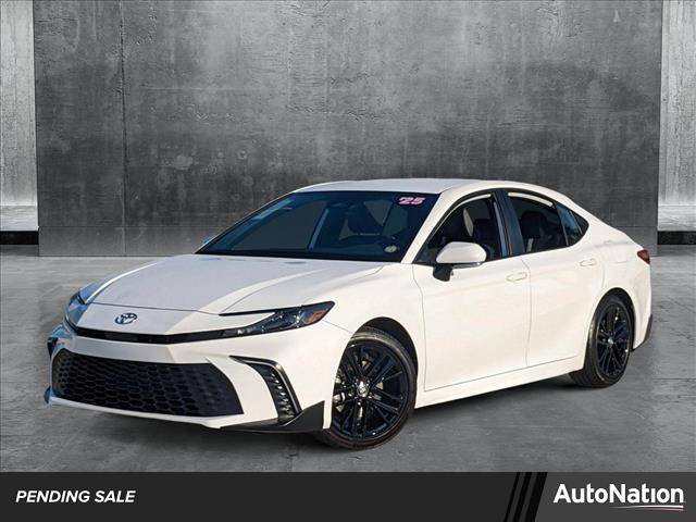2025 Toyota Camry SE — Sedan — 2,579 mi — Davie, FL
