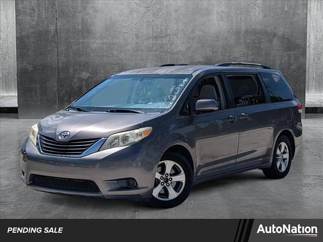 2013 Toyota Sienna LE — Minivan — 111,018 mi — Davie, FL